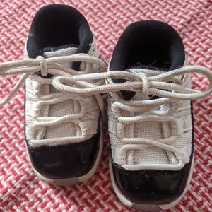 Nike Jumpman shoes - Baby size 4